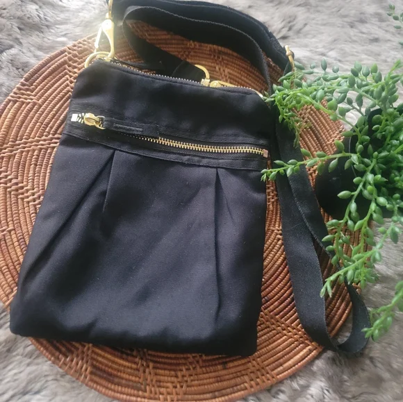 Designer sunglasses NWOT & crossbody bag